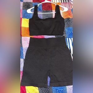 SNATCHING ACTIVEWEAR SHOTS & CROP TOP SET